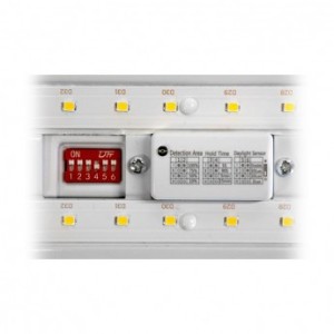 Boîtier étanche LED intégrées + détecteur 24W 4000°K - 630x105x80mm VISION EL